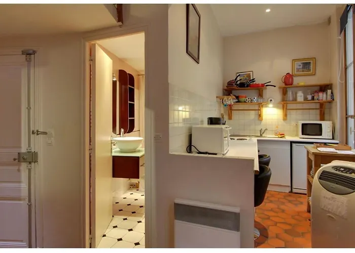 Studio Charmant Au Coeur De Paris Avec Vue Sur La Ville 30 M²