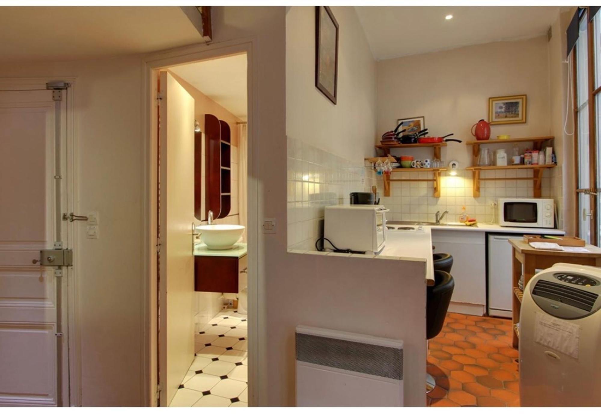 Au Coeur De Avec Vue Sur La 30 M² Paris